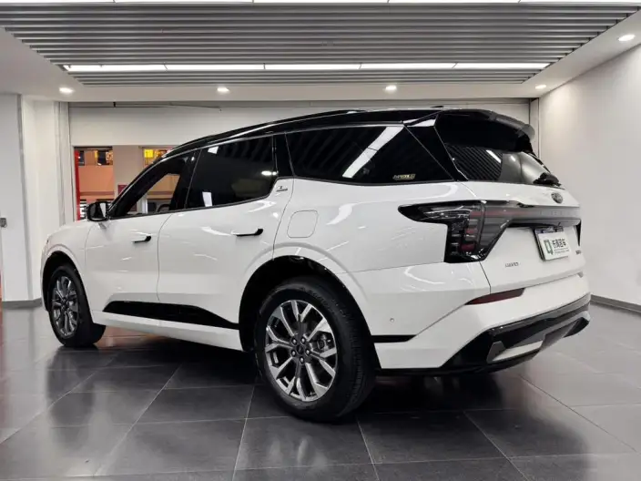 Ford Edge 2023 Model Ford Edge L 2.0T EcoBoost 4WD VII seat Supreme Model – фото 4