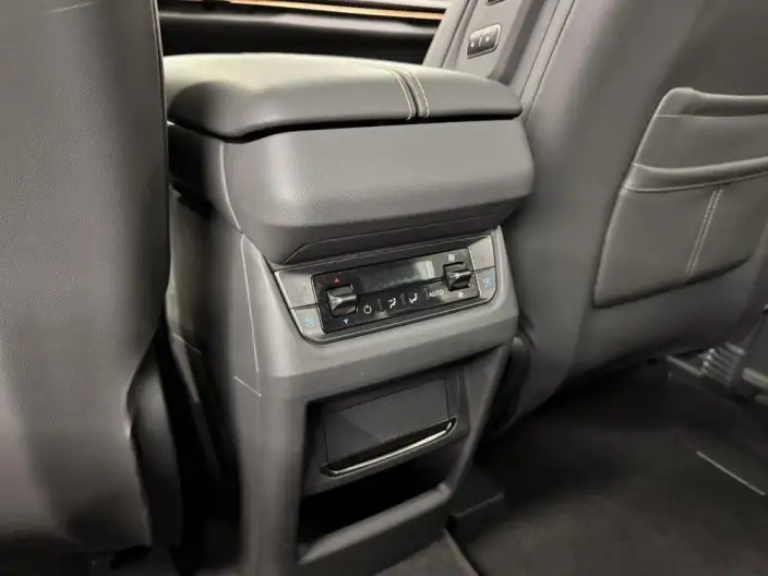 Ford Edge 2023 Model Ford Edge L 2.0T EcoBoost 4WD VII seat Supreme Model – фото 7