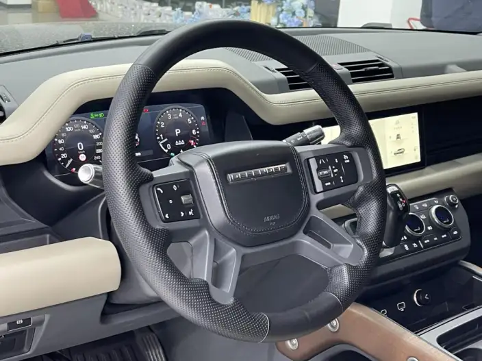 Land Rover Defender 2021 Model 110 P400 X-Dynamic HSE – фото 9