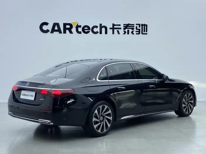 Mercedes-Benz E-Class 2024 Model E 300 L Luxury Model sedan – фото 4