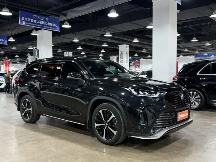Crown Kluger 2023 Model Intelligent Hybrid 2.5L E-CVT 4WD Premium Edition – фото 2