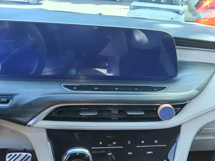 Buick GL8 2023 Model ES Luzun 2.0T Comfort Model – фото 8