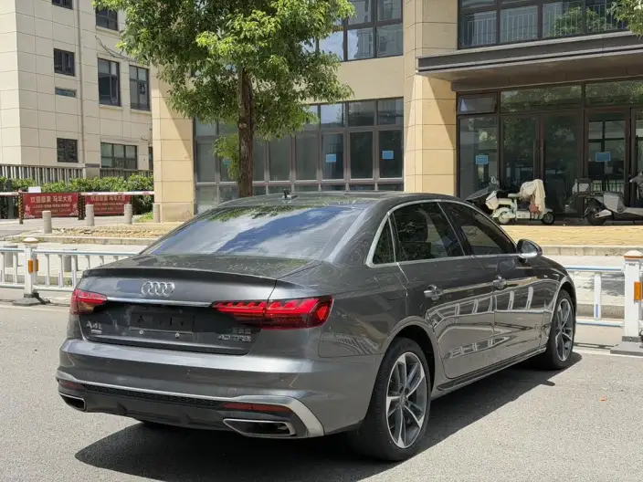 Audi A4 L 2020 Model 40 TFSI Fashion Dynamic Model – фото 6