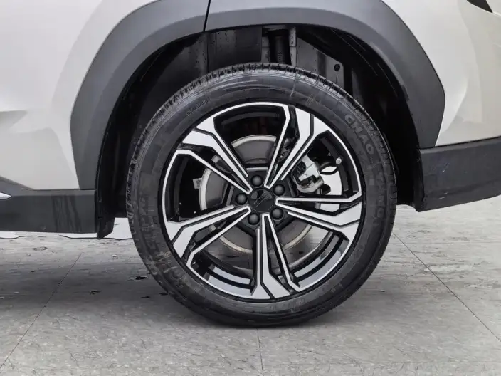 Geely Galaxy L7 2025 Model 1.5L EM-i 115km Tiggo + Edition – фото 9