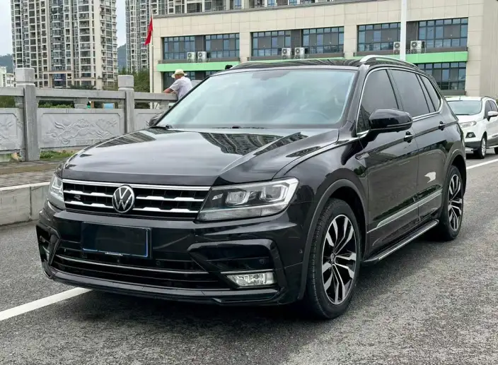 Volkswagen Tiguan L 2020 Model 330TSI Automatic 2WD R-Line Ultimate Edition China VI – фото 1