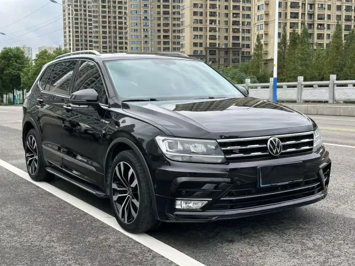 Volkswagen Tiguan L 2020 Model 330TSI Automatic 2WD R-Line Ultimate Edition China VI – фото 3
