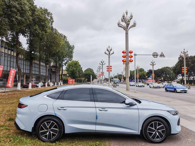 BYD Qin L DM – фото 4