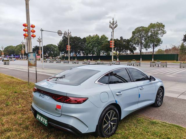 BYD Qin L DM – фото 6