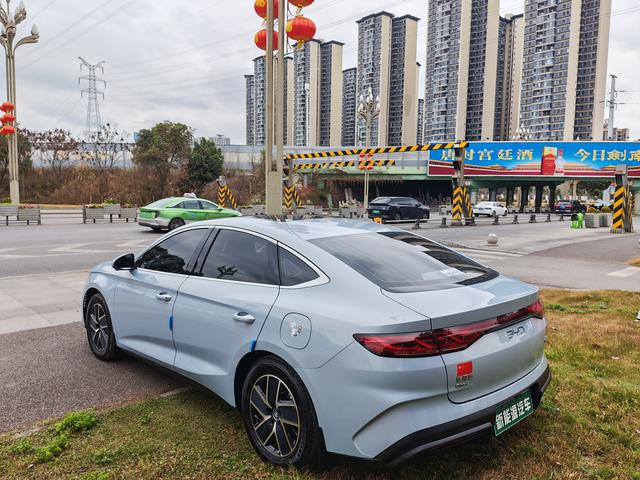 BYD Qin L DM – фото 7