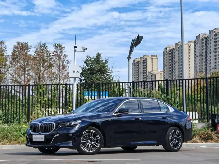 BMW 5 Series 2025 Model 525Li M Sports Set