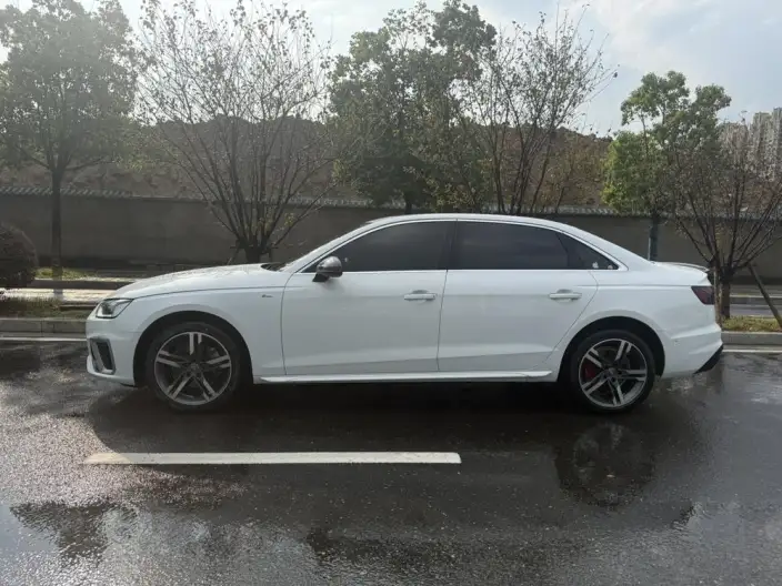 Audi A4 L 2020 Model 40 TFSI Fashion Dynamic Model – фото 4