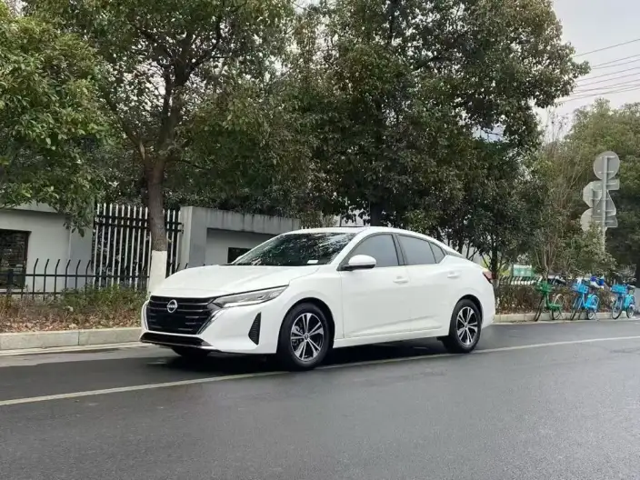 Nissan Sylphy 2023 Model 1.6L CVT Yuexiang Edition – фото 1