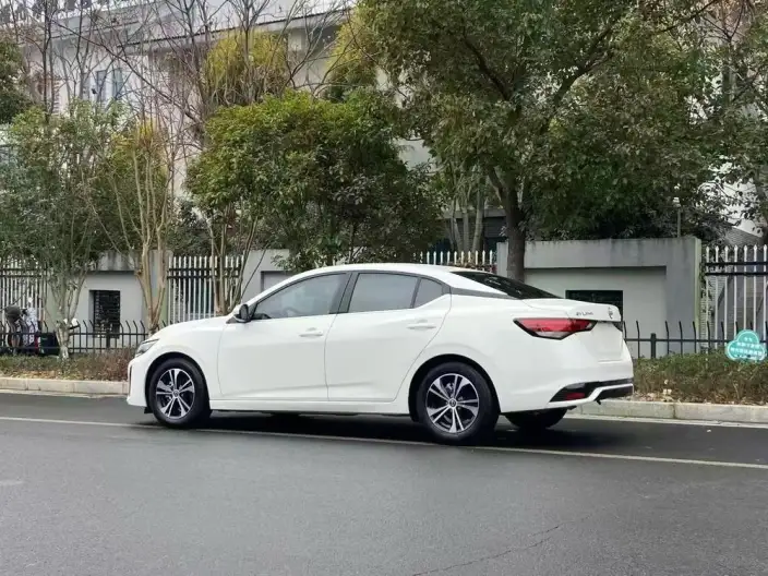 Nissan Sylphy 2023 Model 1.6L CVT Yuexiang Edition – фото 4