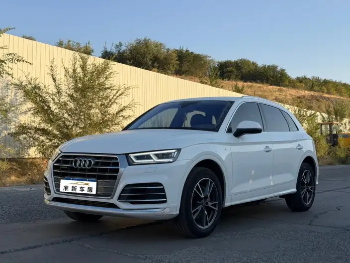 Audi Q5L 2020 Model Facelift 40 TFSI Rong Xiang Fashion Model – фото 1