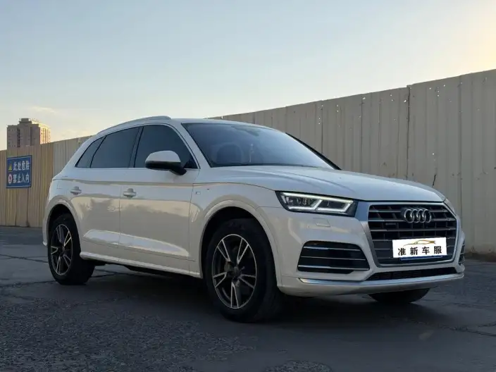 Audi Q5L 2020 Model Facelift 40 TFSI Rong Xiang Fashion Model – фото 3