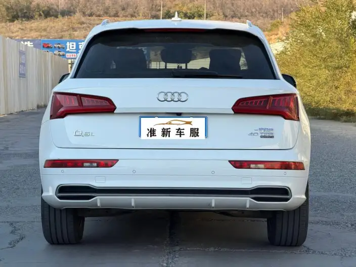 Audi Q5L 2020 Model Facelift 40 TFSI Rong Xiang Fashion Model – фото 5