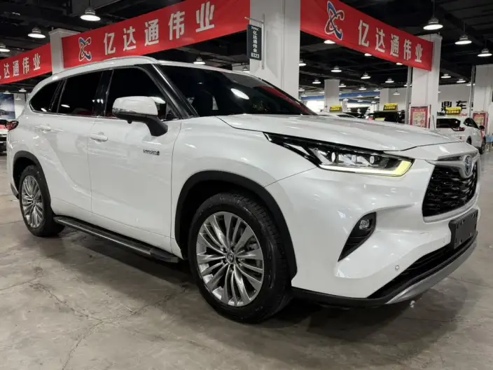 Toyota Highlander 2022 Model Hybrid 2.5L 4WD Premium Edition 7 seat – фото 3