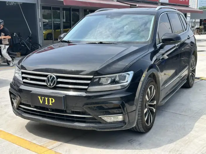 Volkswagen Tiguan L 2021 Model 330TSI Automatic 2WD R-Line Enjoy the version more – фото 1