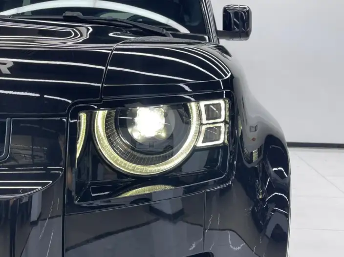 Land Rover Defender 2023 Model Facelift 110 P400 X-Dynamic HSE – фото 6