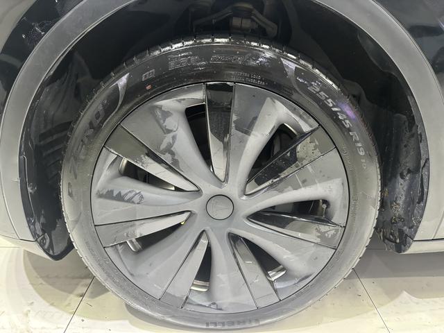 Tesla Model Y 2022 Facelift RWD – фото 13