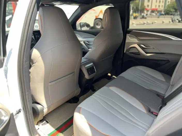 BYD Song Pro DM 2024 Model DM-i Honor Edition 71km Leading Model – фото 9