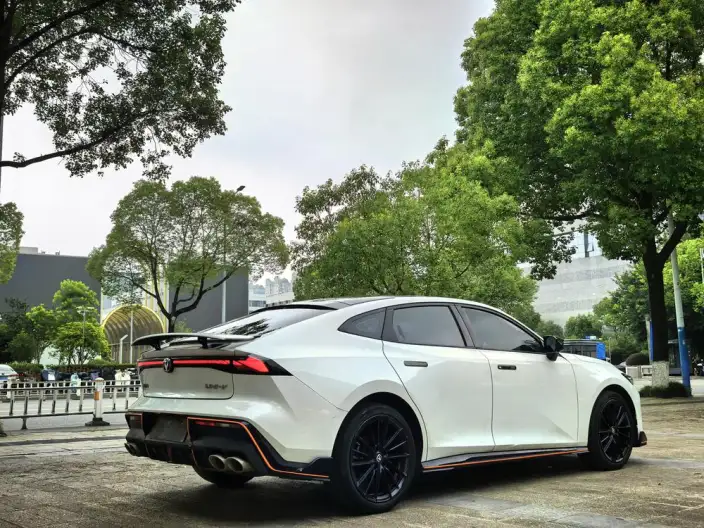 Changan UNI-V 2023 Model 1.5T Sports Edition – фото 7