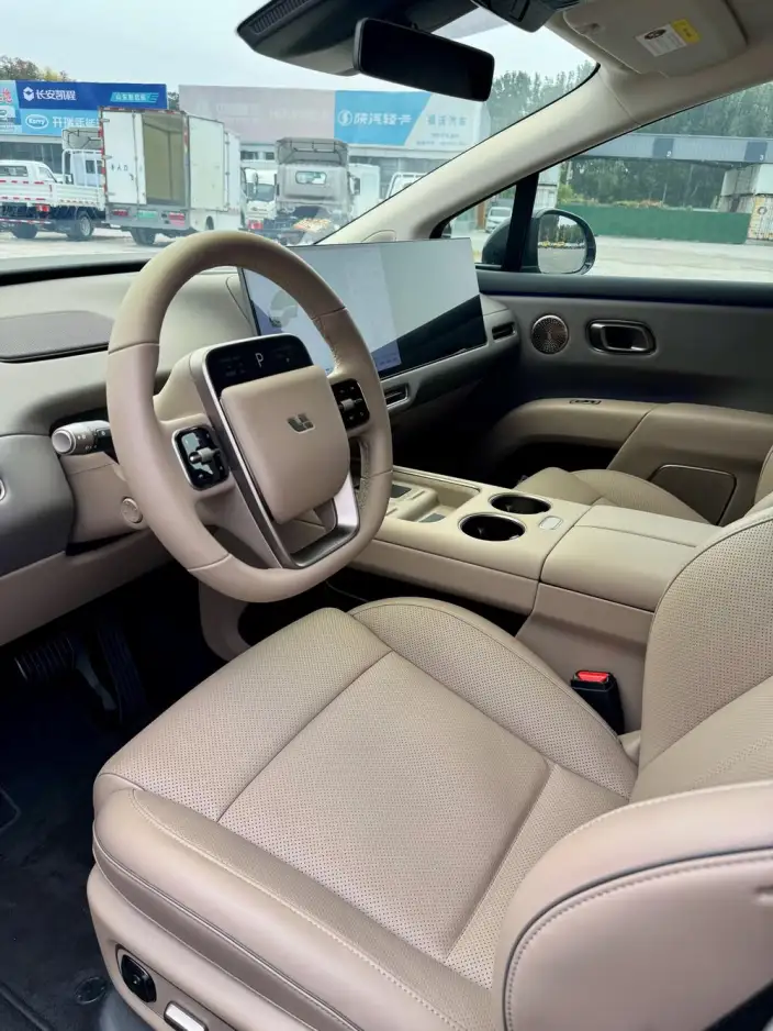 Li Auto i8 2025 Model Standard Edition – фото 8