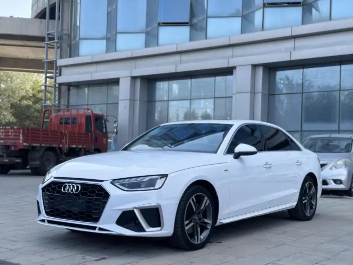 Audi A4 L 2020 Model 40 TFSI Luxury Dynamic Model – фото 1
