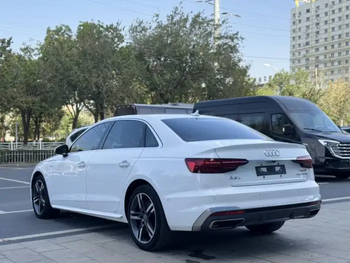 Audi A4 L 2020 Model 40 TFSI Luxury Dynamic Model – фото 4
