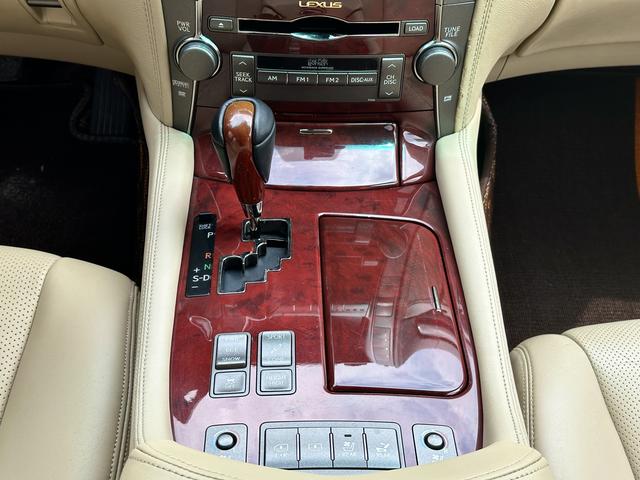 Lexus LS 2010 модификация 460L Premium Edition – фото 19