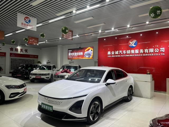 Wuling Starlight PHEV 2023 150 Advanced – фото 1