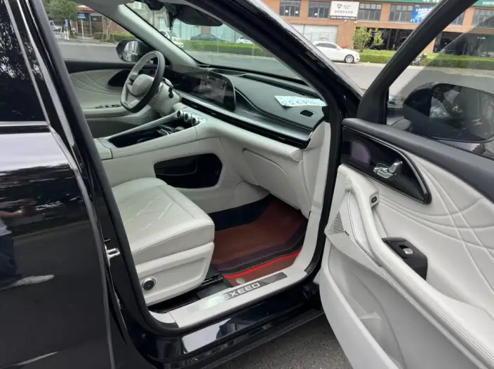 EXEED Yaoguang 2023 Model 400T 4WD Luxury Edition – фото 10