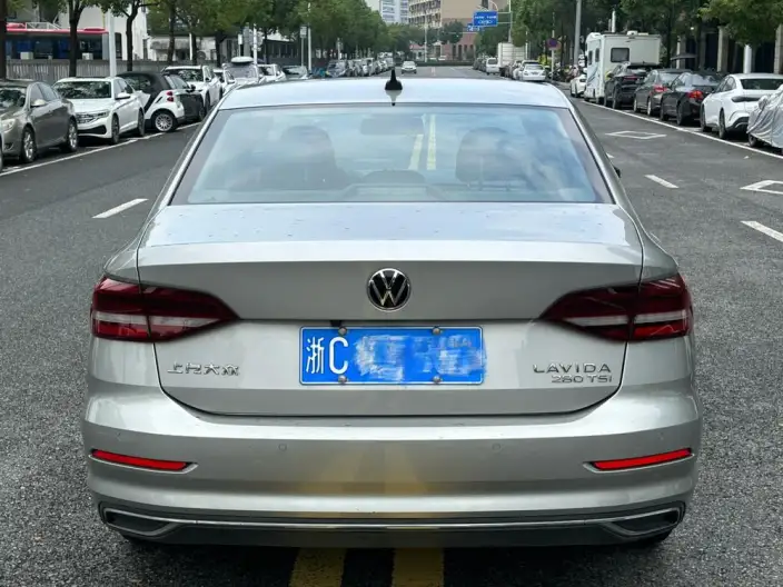 Volkswagen Lavida 2021 Model 280TSI DSG Comfort Edition – фото 5