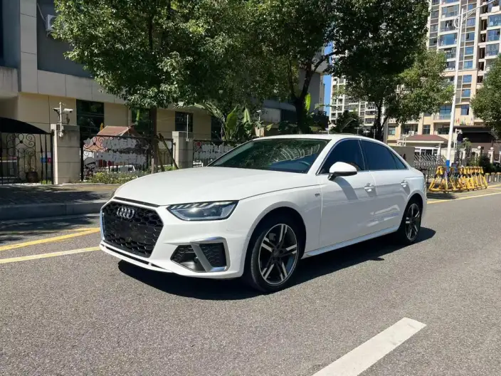 Audi A4 L 2020 Model 40 TFSI Luxury Dynamic Model – фото 1