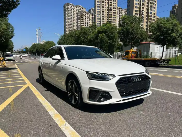 Audi A4 L 2020 Model 40 TFSI Luxury Dynamic Model – фото 3