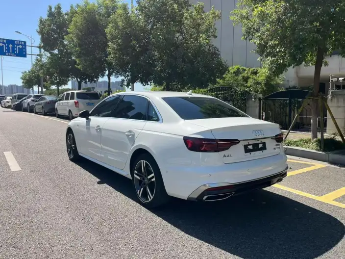 Audi A4 L 2020 Model 40 TFSI Luxury Dynamic Model – фото 5