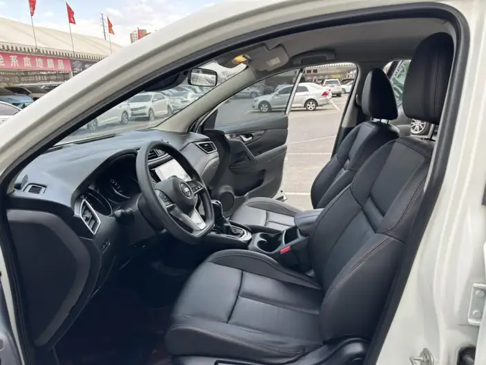 Nissan Qashqai 2022 Model 2.0L XV Smart Edition – фото 9