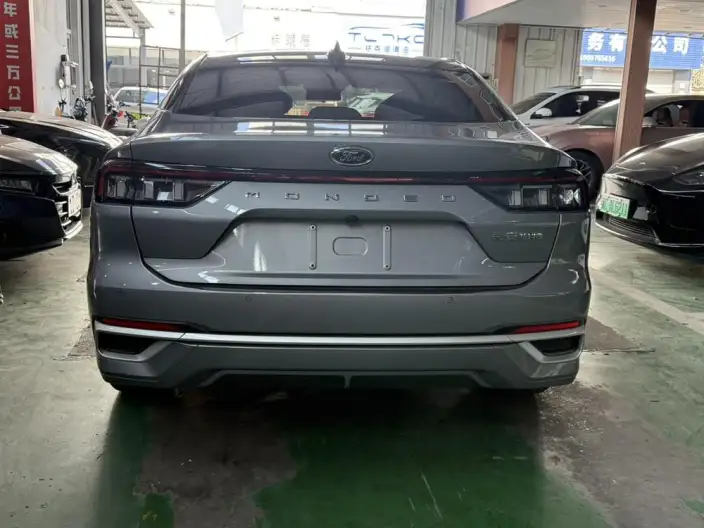 Ford Mondeo 2023 Model EcoBoost 245 Luxury Model – фото 5