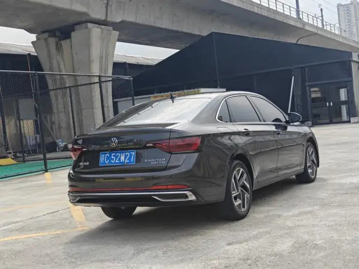 Volkswagen Sagitar 2023 Model 300TSI DSG Beyond Edition – фото 7