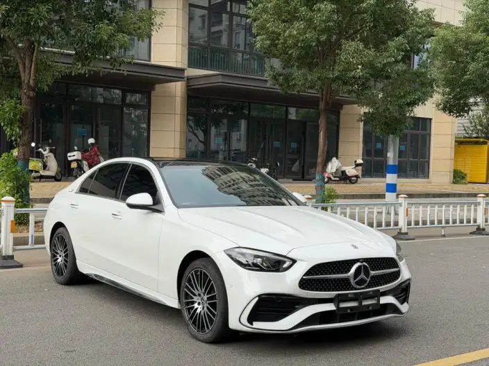 Mercedes-Benz C-Class 2022 Model C 260 L Sports Edition – фото 3