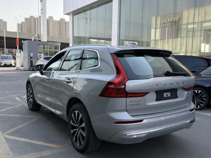 Volvo XC60 2025 Model B5 4WD Smart Range Deluxe Edition
