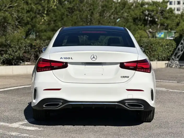 Mercedes-Benz A-class 2024 Model A 180 L – фото 4