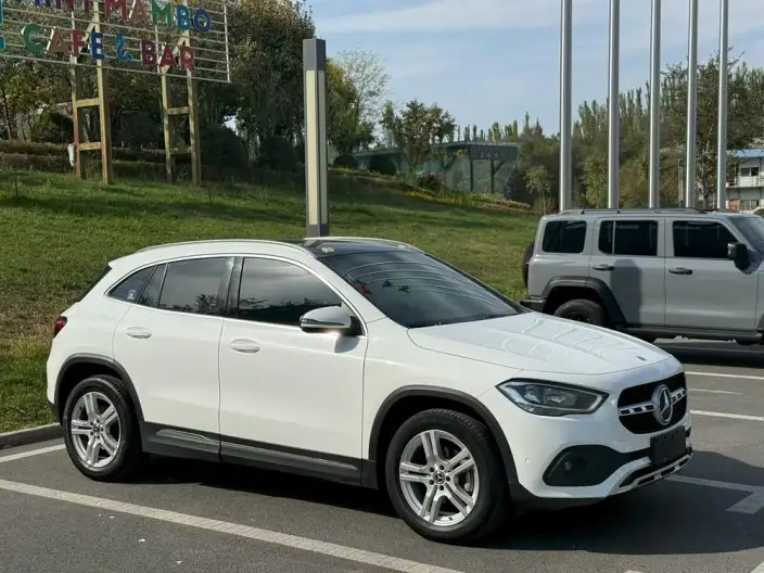 Mercedes-Benz GLA 2020 Model GLA 180 – фото 3