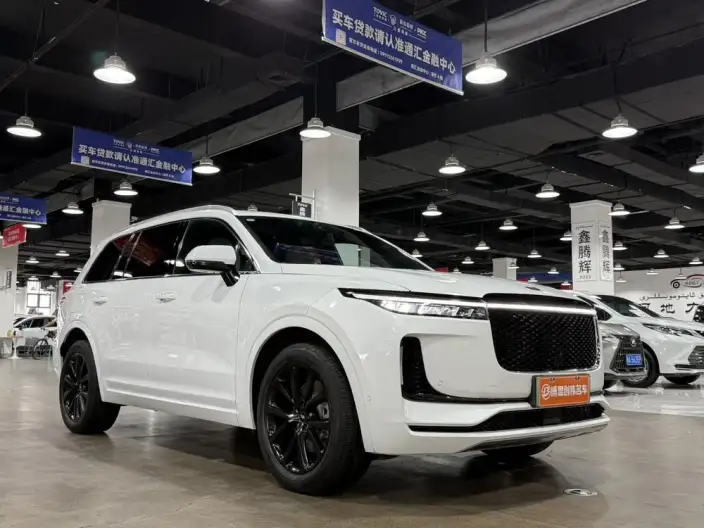 Li Auto ONE 2021 Model Extended Range 6 seat Edition – фото 2