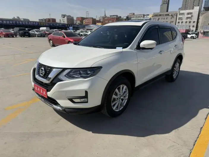 Nissan X-Trail 2023 Model Classic Edition 2.0L 2WD Smart Connect Premium – фото 1