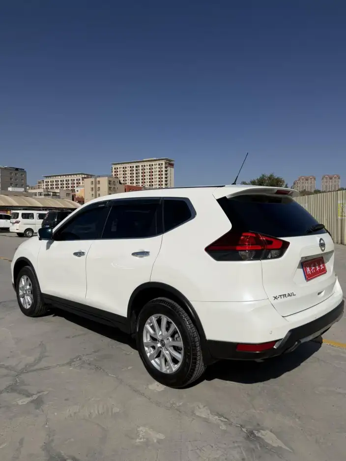 Nissan X-Trail 2023 Model Classic Edition 2.0L 2WD Smart Connect Premium – фото 4
