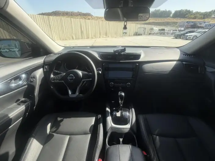 Nissan X-Trail 2023 Model Classic Edition 2.0L 2WD Smart Connect Premium – фото 7