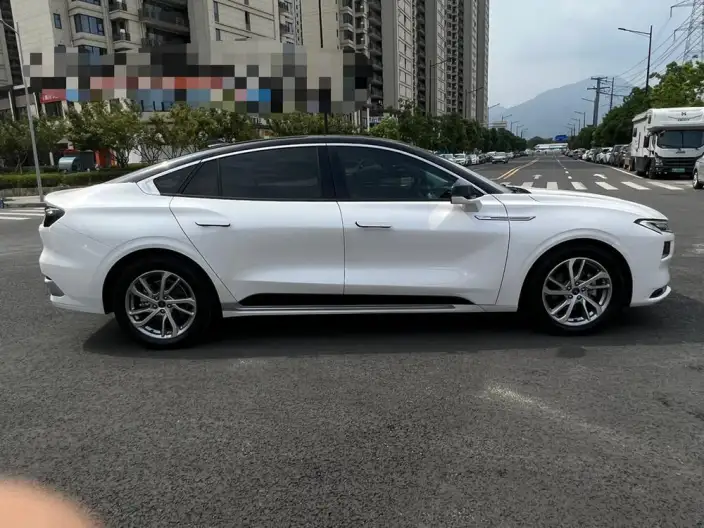 Ford Mondeo 2022 Model Facelift EcoBoost 245 Luxury Model – фото 8