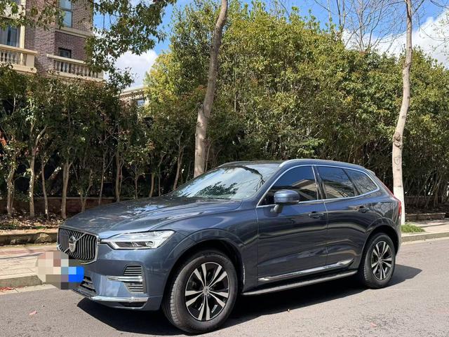 Volvo XC60 2023 B5 AWD Intelligent Far Luxury – фото 1