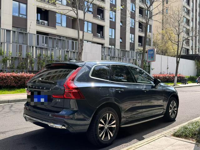 Volvo XC60 2023 B5 AWD Intelligent Far Luxury – фото 8